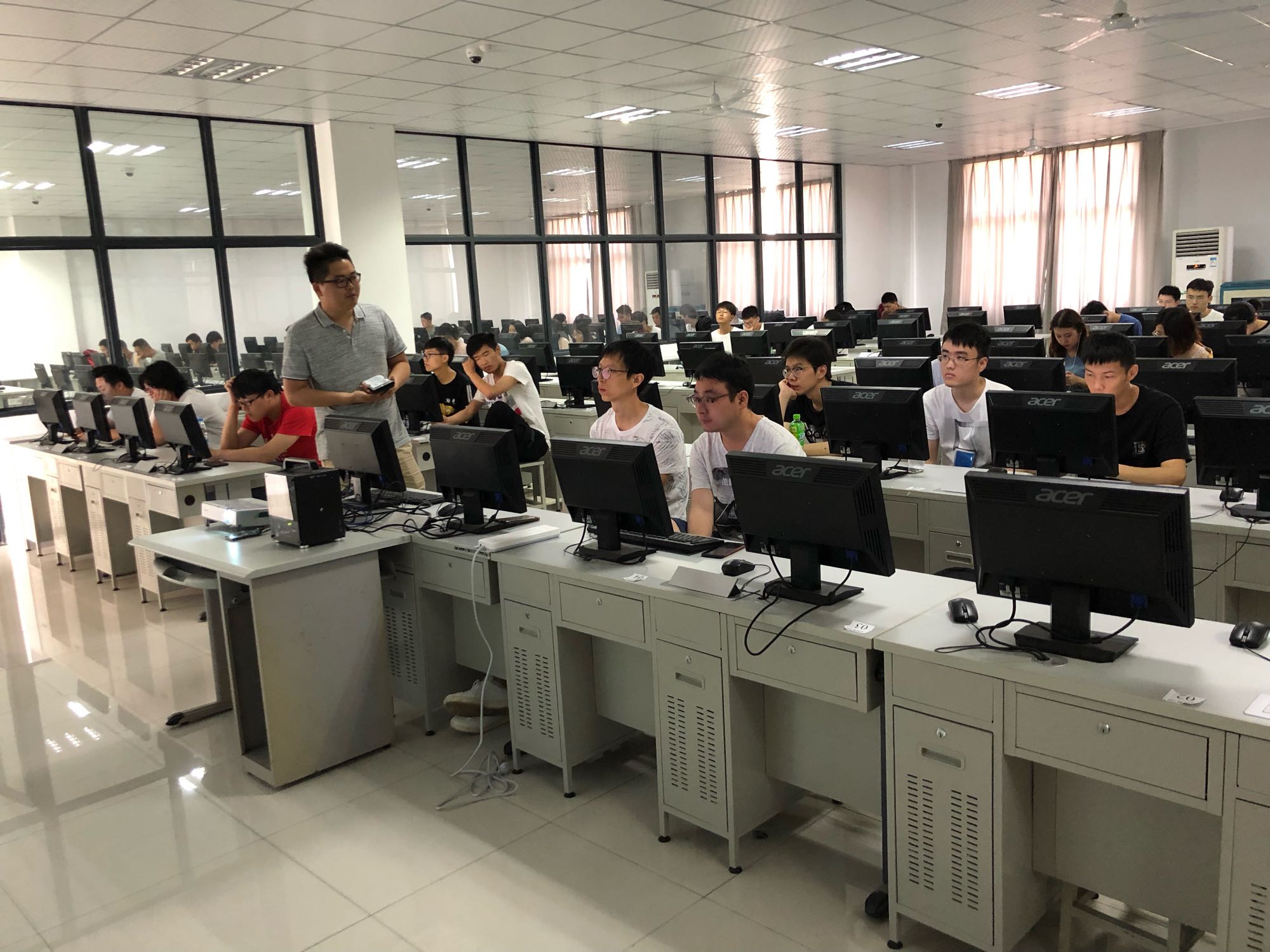 西數(shù)科技南京郵電大學(xué)2019數(shù)據(jù)恢復(fù)培訓(xùn)課程開班縮略圖