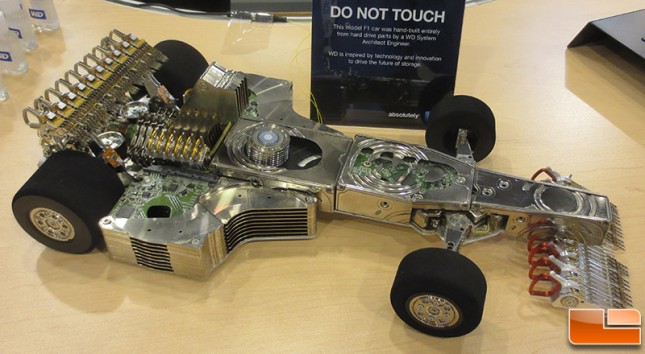 250個硬盤用于制造一輛Epic F1汽車縮略圖